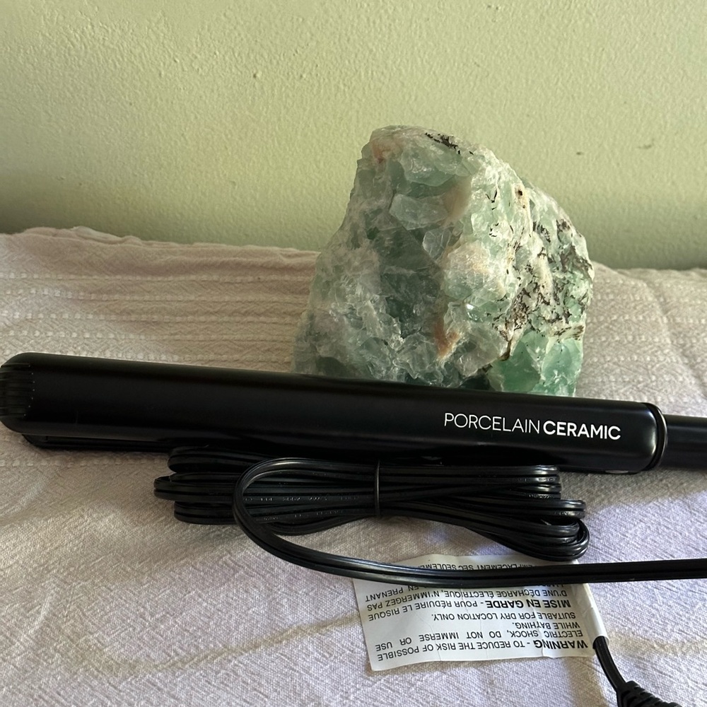 Babyliss PRO Porcelain ceramic Straightening Iron